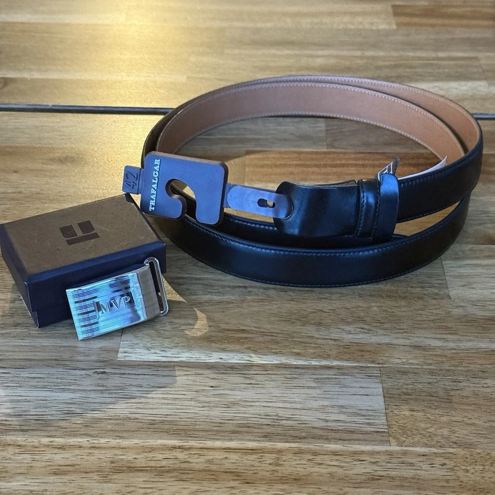 Trafalgar Men's Black Leather Belt Size 42 MONOGRAMMED BUCKLE 